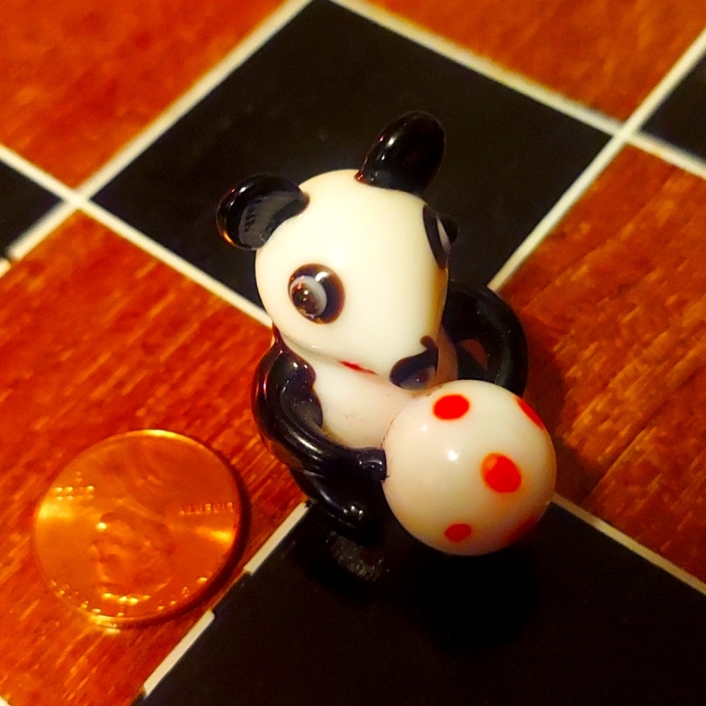 Antique blown glass panda bear. So frickin cute!